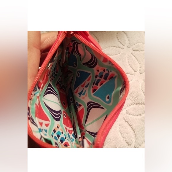 Vera Bradley Clam Zip ID Case. “Coral Reef”. NWT - Picture 1 of 2